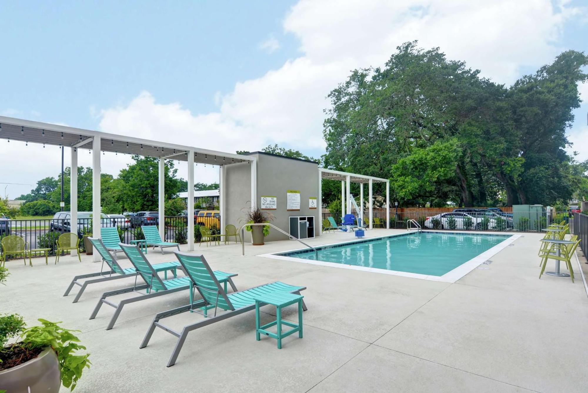 Home2 Suites Pensacola I-10 At North Davis Hwy Exterior photo
